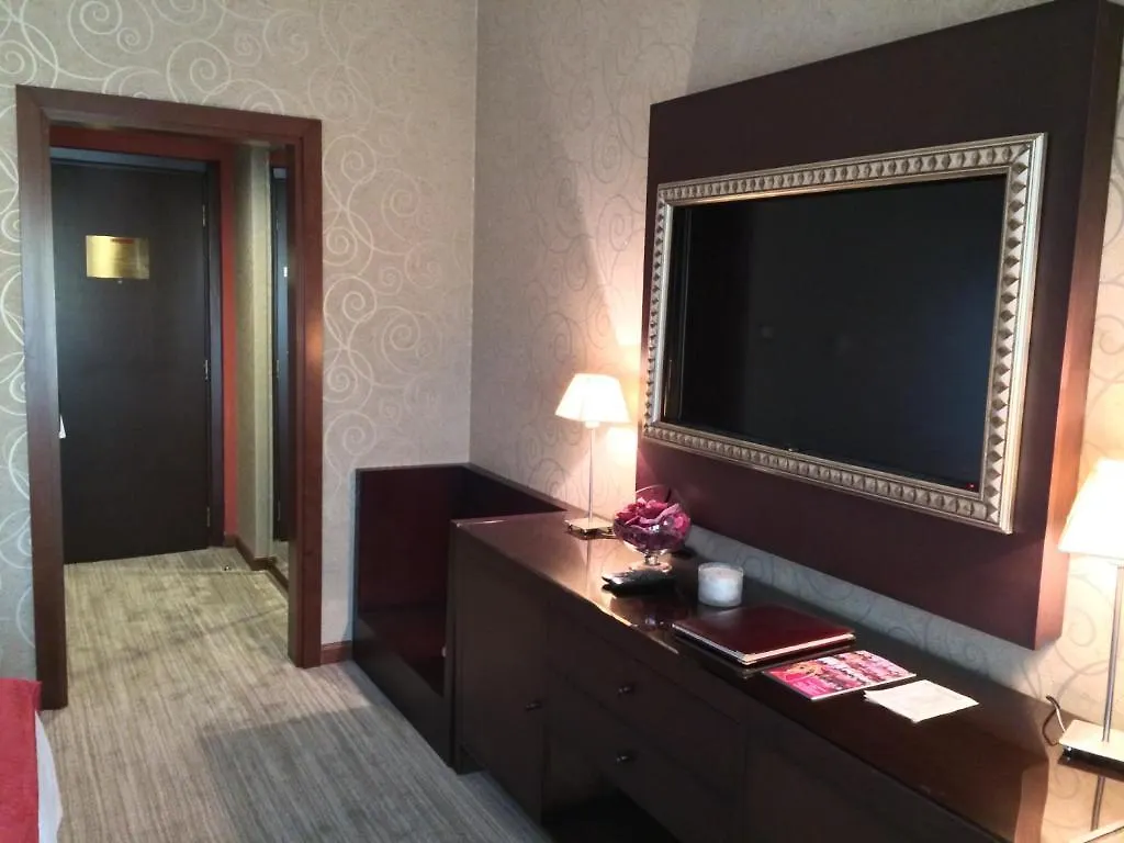 Kings Park Hotel Dubai