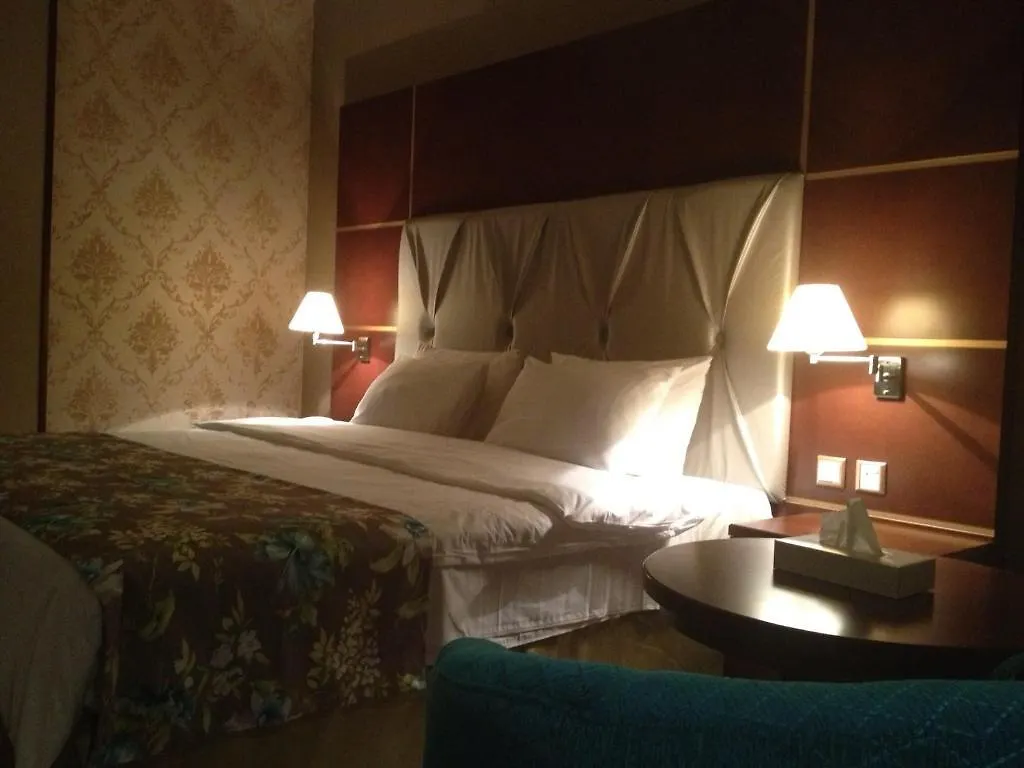 Kings Park Hotel Dubai 3*,